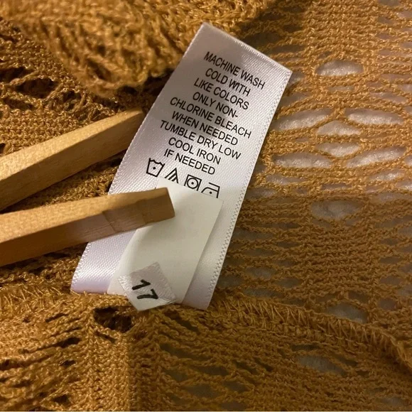 MAURICES button front lace cardigan-medium (read description) - Picture 9 of 9